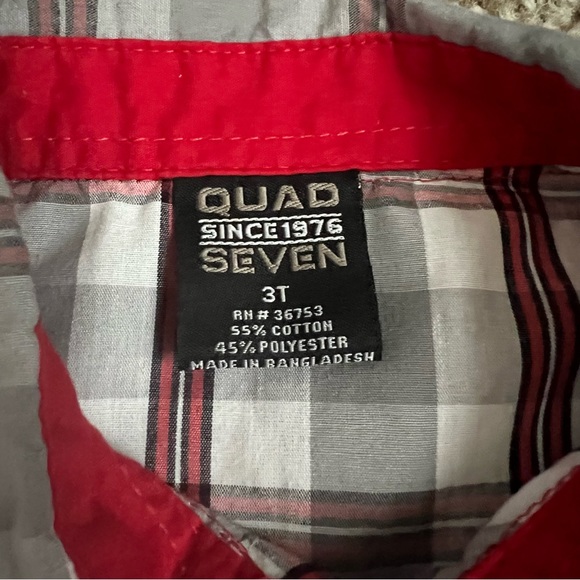 Quad Seven Red, Gray, & White Plaid Button Up Short Sleeve Size 3T - Picture 3 of 4